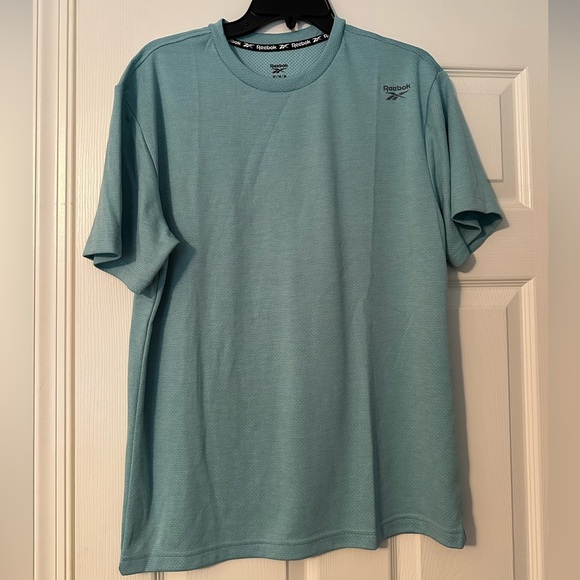 Reebok Men’s Workout Shirt - Picture 1 of 2